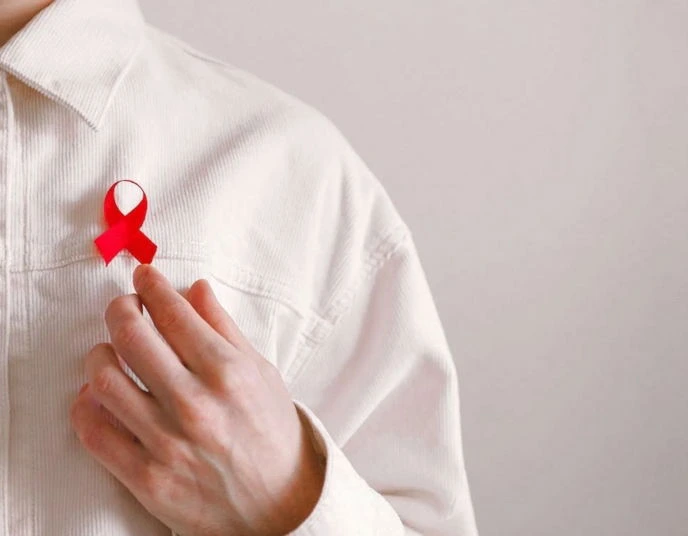 A 40 años del descubrimiento del VIH/SIDA: viróloga de Calamuchita enfatiza sobre la prevención